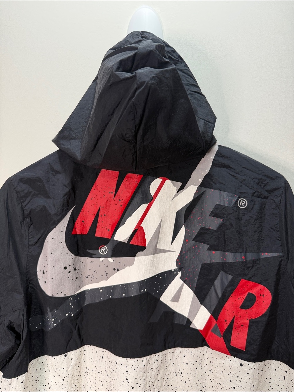 Nike Retro Black and White Speckled Windbreaker Jacket Size Small 30x23 NEW CNDT